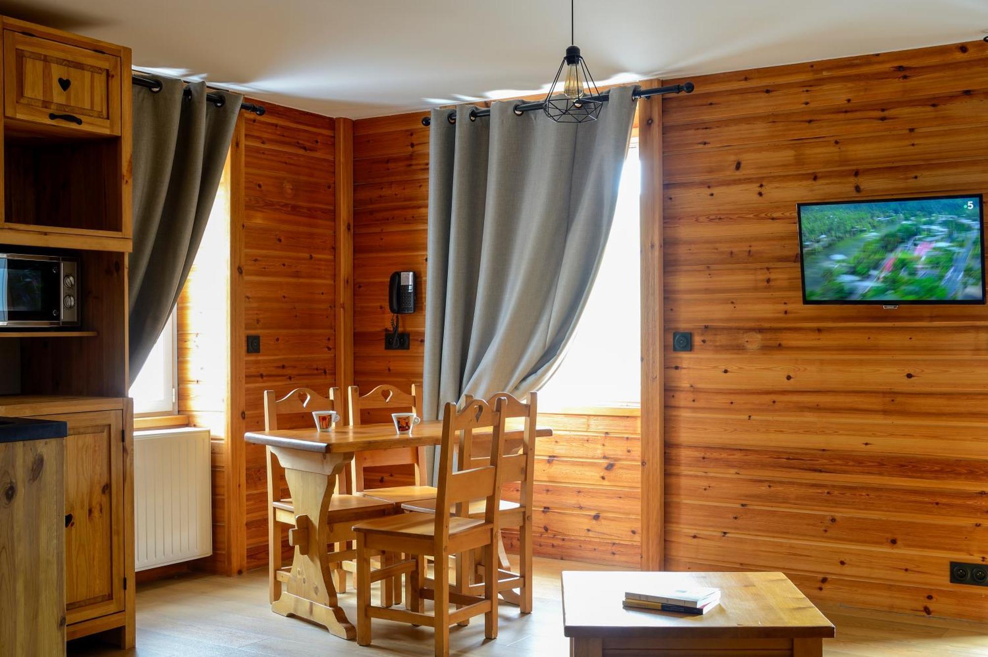 אנסל Hotel Les Autanes Spa-Balneotherapie & Restaurant מראה חיצוני תמונה